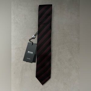 NWT Men’s Hugo Boss Tailored Tie